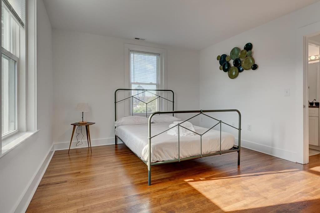 Ferienwohnung Greatly Located And Elegant 1Br With Parking Durham Exterior foto